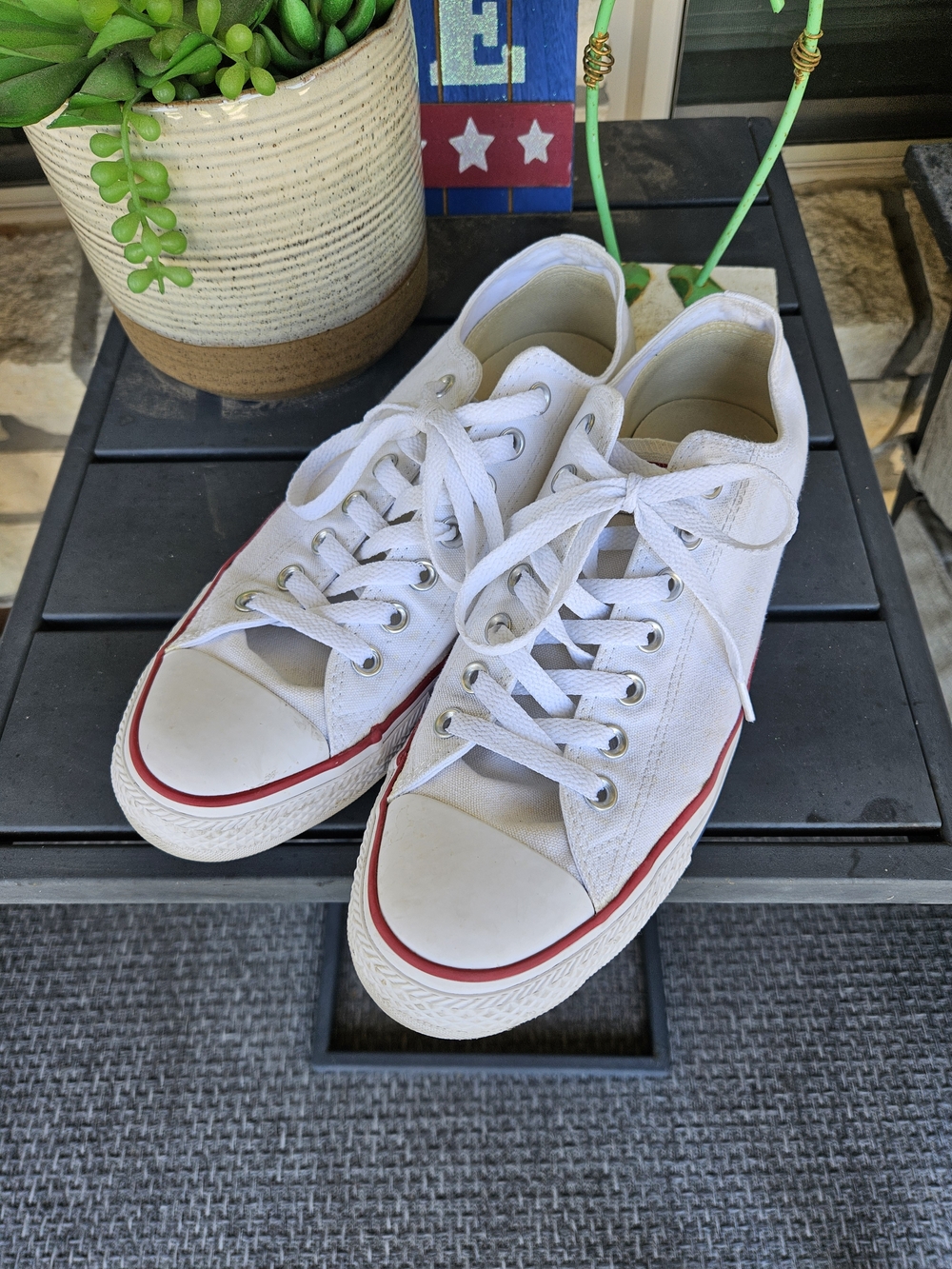 Converse All Star Chuck Taylor White Canvas Low Top Shoes Men’s 9.5, Woman 11.5